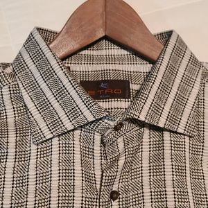 ETRO made in Italy. Beautiful men's dress shirt.